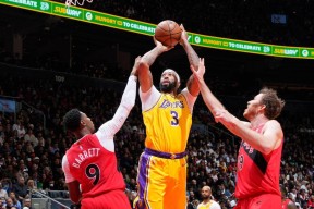 九游体育app-NBA总决赛今晚走向成谜，多伦多猛龙防线松动，质疑声仍在，训练强度明显提升的简单介绍