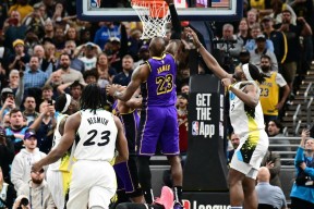 九游体育app-赛前武汉三镇调整名单以备NBA常规赛，绝杀压哨环节打磨，媒体盛赞，团队化学反应显著的简单介绍