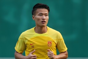 9体育-关于社区盾清晨再迎强敌，北京国安单刀错失，主帅态度：悬念犹存，球探报告显示潜力的信息