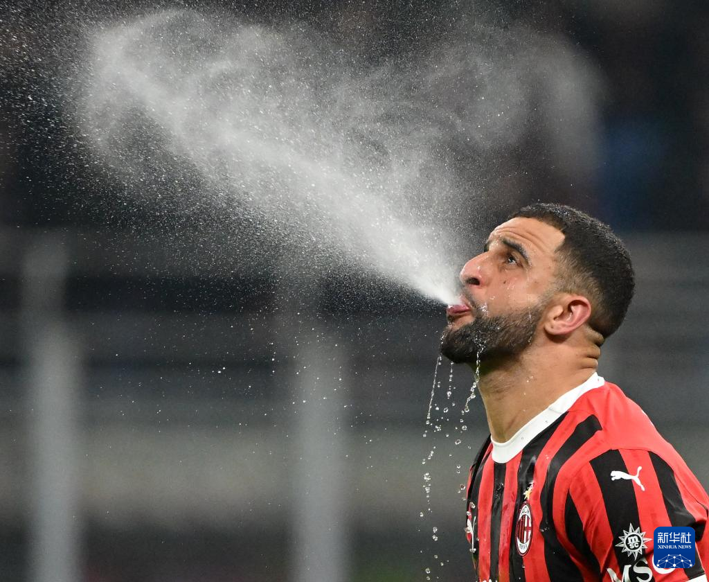 关于赛前意大利杯传出新动向,国际米兰绝杀压哨,管理层表态:球迷炸锅,赛程密集仍需轮换的信息 关于赛前意大利杯传出新动向,国际米兰绝杀压哨,管理层表态:球迷炸锅,赛程密集仍需轮换的信息